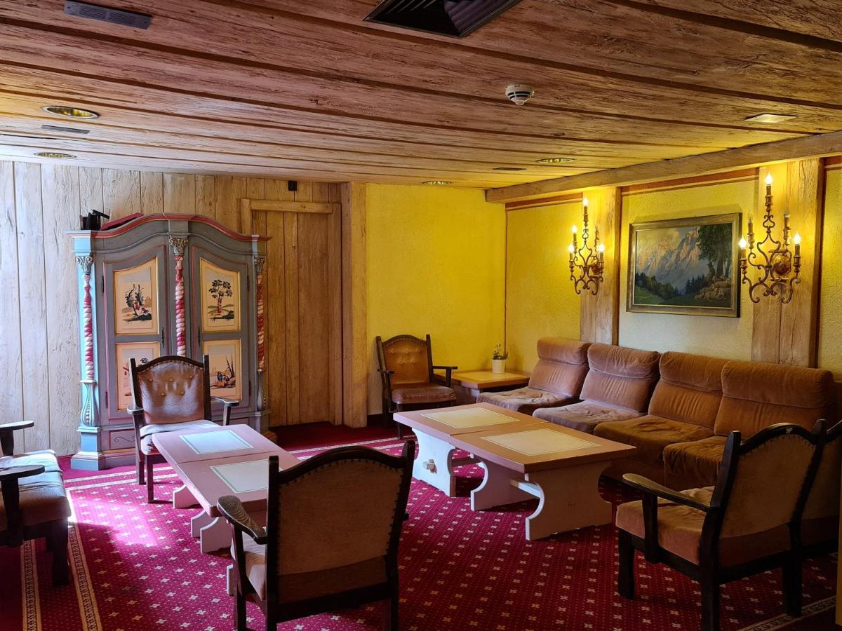 Das Kronen Hotel ゼーフェルト・イン・チロル エクステリア 写真