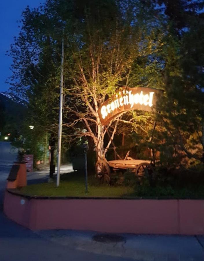 Das Kronen Hotel ゼーフェルト・イン・チロル エクステリア 写真